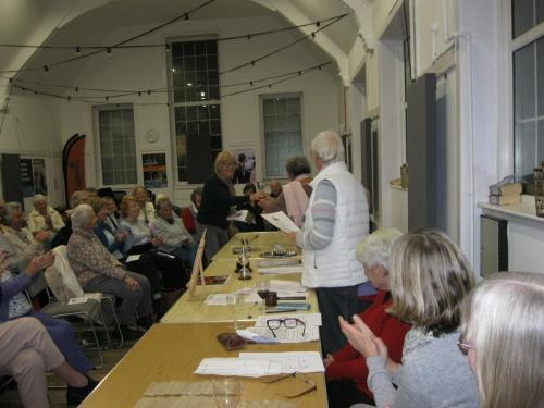 Lindsay collecting her trophy