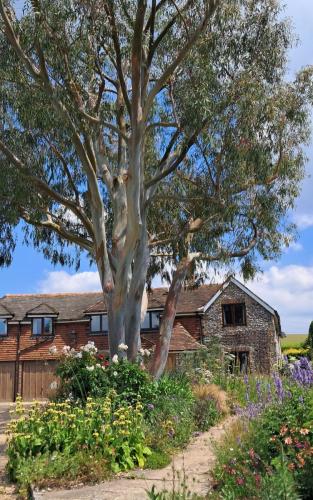 Old Erringham Cottage by Leila P