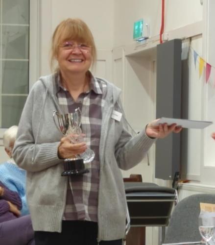 Marilyn receiving her trophy