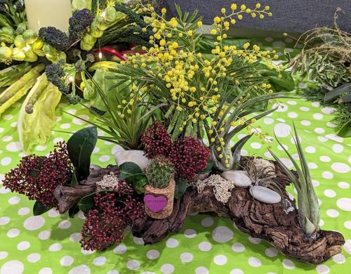Joan M's winning table decoration